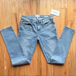 NWT Frame Denim Women's Light Blue Skinny Jeans
